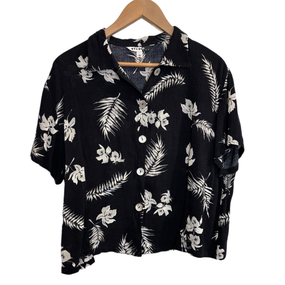 Studio JPR vintage boxy short sleeve Hawaiian style button up top